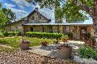New Braunfels Texas: Historic Kuebler Waldrip Haus Bed And Breakfast